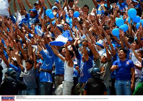 Mexsport Hay un fuerte despligue de seguridad a las afueras del estadio Azul