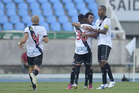 Vasco abriu o placar após gol contra de Jean <p>Vasco abriu o placar após gol contra de Jean</p>