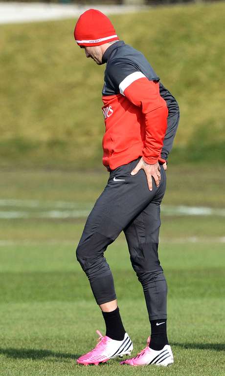 Beckham trabalha condicionamento no PSG e deve estrear contra Olympique <p>Beckham trabalha condicionamento no PSG e deve estrear contra Olympique</p>