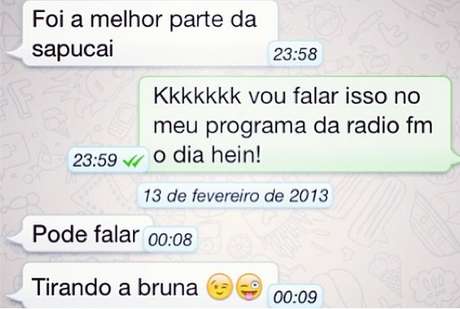 David Brazil mostra conversa com o amigo Neymar pelo celular; nas mensagens ele fala que a namorada foi a melhor parte da Sapucaí <p>David Brazil mostra conversa com o amigo Neymar pelo celular; nas mensagens ele fala que a namorada foi a melhor parte da Sapucaí</p>