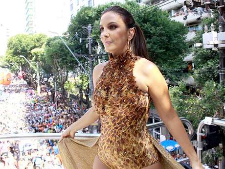 Ivete vai receber o amigo no Bloco Coruja <p>Ivete vai receber o amigo no Bloco Coruja</p>