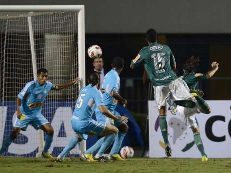 Zagueiro contabiliza quatro gols no ano, sendo três de cabeça <p>Zagueiro contabiliza quatro gols no ano, sendo três de cabeça</p>