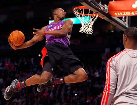 Getty images <p>Impresionante salto de Terrence Ross para clavar el balón.</p>