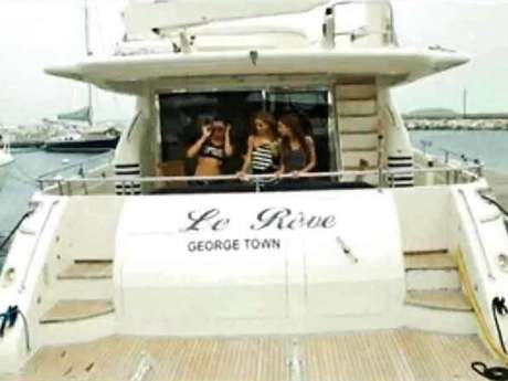 Reforma El yate usado por Don Omar, aparece en el minuto 2:15 del videoclip 'Danza Kuduro'.