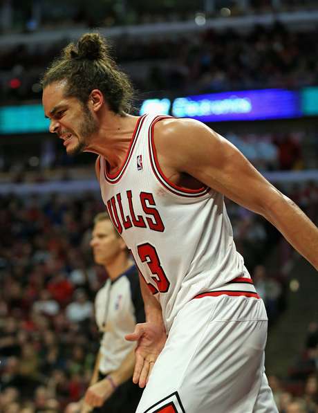 Joakim Noah foi o cestinha do Chicago Bulls com 23 pontos em vitória sobre os Sixers Joakim Noah foi o cestinha do Chicago Bulls com 23 pontos em vitória sobre os Sixers