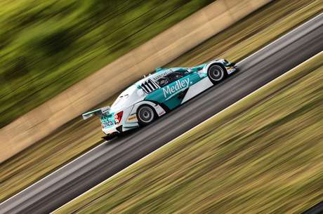 Barrichello parou no Q1 do classificatório e sairá em 14º <p>Barrichello parou no Q1 do classificatório e sairá em 14º</p>