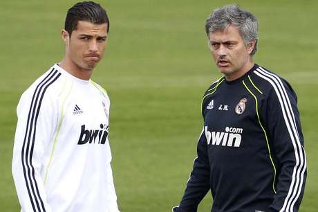 Terra Cristiano Ronaldo y Mourinho, durante un entrenamiento