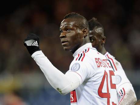 Balotelli protagonizou nova confusão na Itália <p>Balotelli protagonizou nova confusão na Itália</p>