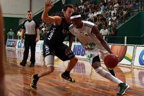 Wiggins fez 22 pontos e ajudou o Palmeiras a vencer a segunda partida no NBB <p>Wiggins fez 22 pontos e ajudou o Palmeiras a vencer a segunda partida no NBB</p>