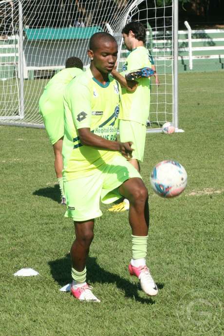 Segundo Thiago Mendes, Goiás só perde para próprios erros se quiser no Estadual Segundo Thiago Mendes, Goiás só perde para próprios erros se quiser no Estadual