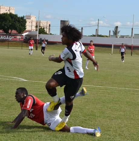 Atlético-PR perdeu para Atlético-GO em amistoso Atlético-PR perdeu para Atlético-GO em amistoso