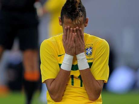 Neymar tem bons números contra seleções médias e fracas. Mas ficou devendo em grandes competições e amistosos contra grandes <p>Neymar tem bons números contra seleções médias e fracas. Mas ficou devendo em grandes competições e amistosos contra grandes</p>