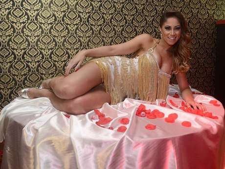 Carol Narizinho diz que usa fantasias para apimentar a relação <p>Carol Narizinho diz que usa fantasias para apimentar a relação</p>