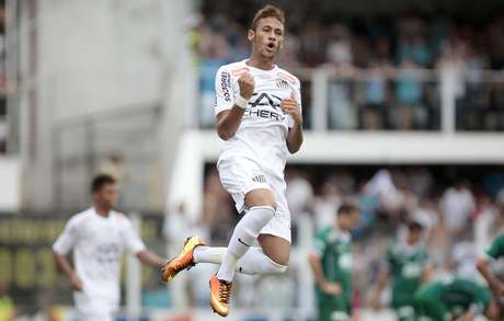 Neymar comemora gol marcado por André Neymar comemora gol marcado por André