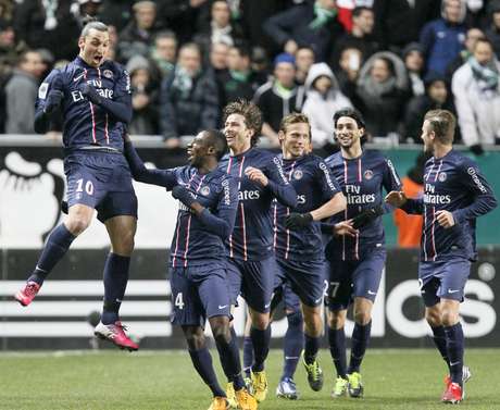 Ibrahimovic comemora gol marcado neste domingo em vacilo do PSG Ibrahimovic comemora gol marcado neste domingo em vacilo do PSG
