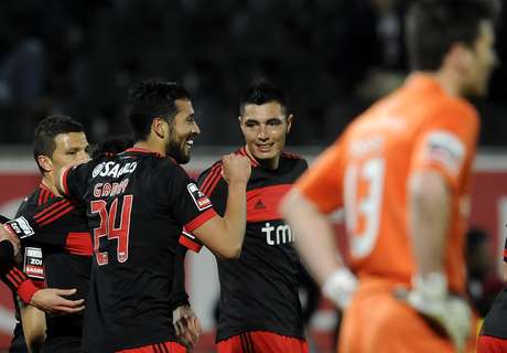 Garay, argentino, marcou um dos gols do Benfica Garay, argentino, marcou um dos gols do Benfica