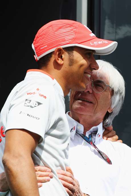 Ecclestone é amigo e bastante próximo a Hamilton Ecclestone é amigo e bastante próximo a Hamilton