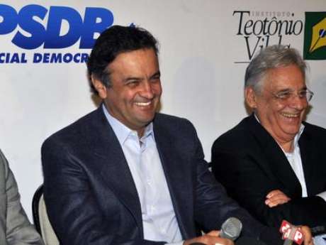 Aécio Neves confirmou nesta quinta-feira que disputará a eleição para a presidência do PSDB <p>Aécio Neves confirmou nesta quinta-feira que disputará a eleição para a presidência do PSDB</p>