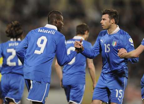 Balotelli fez dois gols no primeiro tempo <p>Balotelli fez dois gols no primeiro tempo</p>