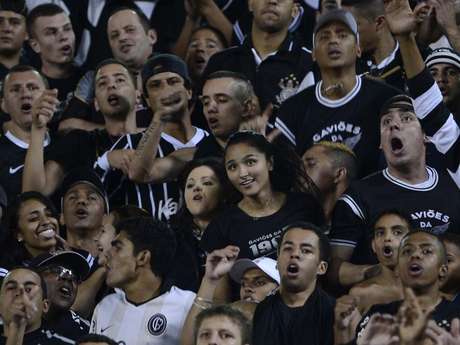 Corinthians decidirá a Recopa Sul-Americana diante de sua torcida <p>Corinthians decidirá a Recopa Sul-Americana diante de sua torcida</p>