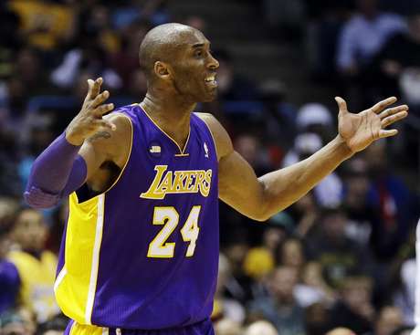 Lakers foram derrotados pelos Bucks por 113 a 103 Lakers foram derrotados pelos Bucks por 113 a 103