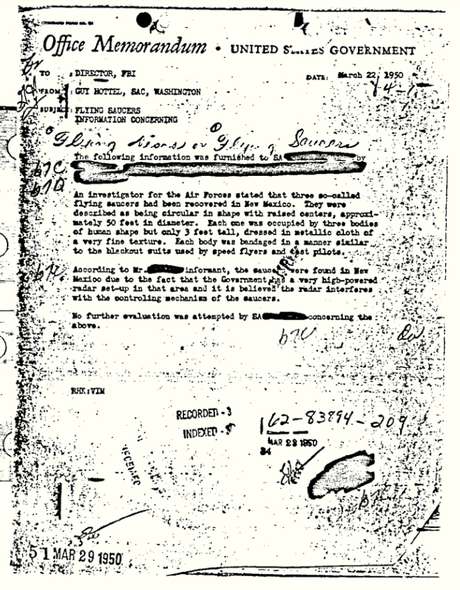 Documento de 1950 divulgado pelo FBI apresenta relato sobre encontro com objetos voadores não identificados Documento de 1950 divulgado pelo FBI apresenta relato sobre encontro com objetos voadores não identificados