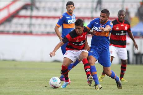 Nixon (foto) deu lugar a Hernane, que criou boas chances ainda no primeiro tempo <p>Nixon (foto) deu lugar a Hernane, que criou boas chances ainda no primeiro tempo</p>