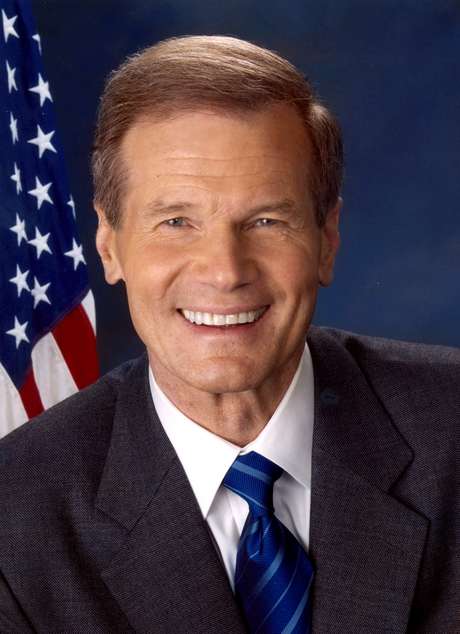 Senador Bill Nelson, segundo congressista americano a ir ao espaço à bordo de uma nave, afirmou que programa de Obama é mais amplo Senador Bill Nelson, segundo congressista americano a ir ao espaço à bordo de uma nave, afirmou que programa de Obama é mais amplo