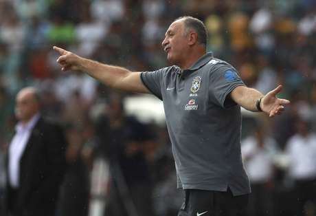 AP <p>Felipão afimou que já definiu a maioria dos jogadores que levará para a Copa das Confederações</p>