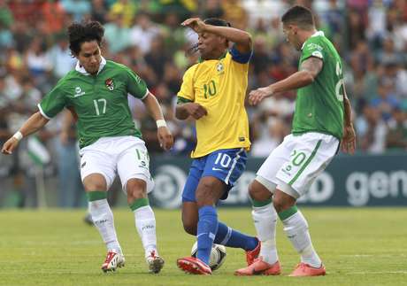 Ronaldinho comemorou vitória comandada pelo treinador Luiz Felipe Scolari <p>Ronaldinho comemorou vitória comandada pelo treinador Luiz Felipe Scolari</p>