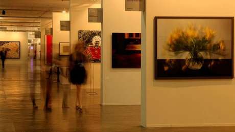 Na edição de 2012, a SP-Arte recebeu cerca de 20 mil visitantes e, em 2013, as galerias participantes esperam fechar vários contratos de venda durante os cinco dias de evento Na edição de 2012, a SP-Arte recebeu cerca de 20 mil visitantes e, em 2013, as galerias participantes esperam fechar vários contratos de venda durante os cinco dias de evento