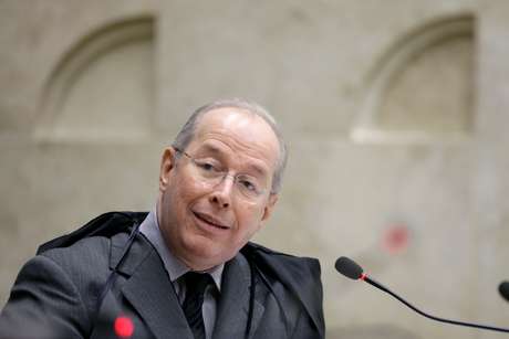 Ministro liberou nesta segunda-feira seu voto sobre o julgamento do mensalão Ministro liberou nesta segunda-feira seu voto sobre o julgamento do mensalão