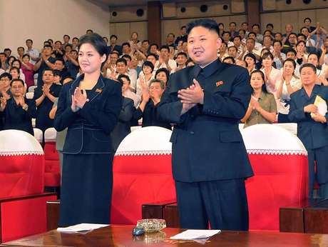 KIm Jog-un e sua mulhe, Ri Sol <p>KIm Jog-un e sua mulhe, Ri Sol</p>