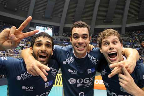 RJX foi campeão da última Superliga, mas saída de patrocínio gerou atrasos de salários e debandada de jogadores <p>RJX foi campeão da última Superliga, mas saída de patrocínio gerou atrasos de salários e debandada de jogadores</p>