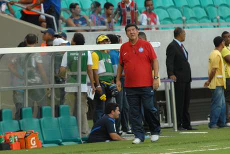 Joel Santana terá missão difícil para tirar Bahia da crise <p>Joel Santana terá missão difícil para tirar Bahia da crise</p>