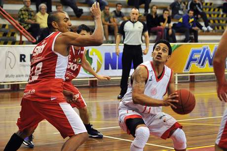 Paulistano superou o Basquete Cearense Paulistano superou o Basquete Cearense