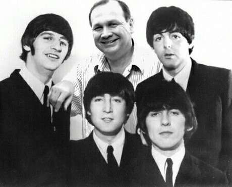 Fã de Beatles, o candidato usa as redes sociais para interagir com seus eleitores <p>Fã de Beatles, o candidato usa as redes sociais para interagir com seus eleitores</p>