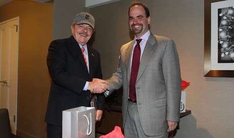 Lula com Michael Greenspon, diretor-geral do serviço de notícias do New York Times <p>Lula com Michael Greenspon, diretor-geral do serviço de notícias do <em>New York Times</em></p>