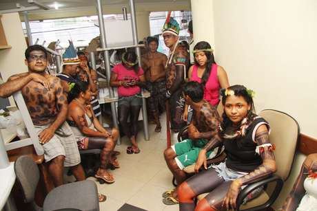 Índios reivindicam melhora no atendimento médico e na distribuição de medicamentos Índios reivindicam melhora no atendimento médico e na distribuição de medicamentos
