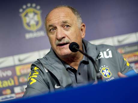 Felipão evita reclamações sobre comportamento da torcida <p>Felipão evita reclamações sobre comportamento da torcida</p>