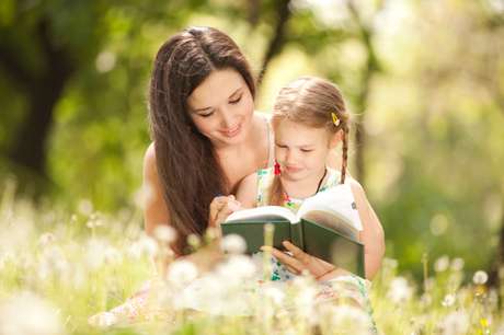 Getty Images Un buen lector se hace a partir de que siente los libros como algo que le pertenece, le hace gozar y le enseña a comprender el mundo.