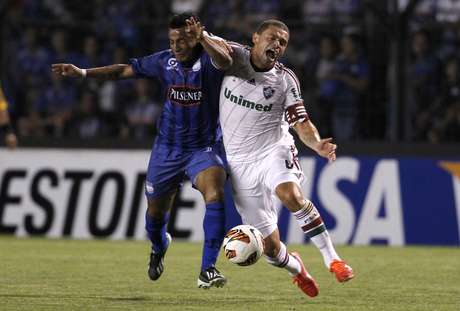 Jogadores do Fluminense se irritaram com marcações da arbitragem <p>Jogadores do Fluminense se irritaram com marcações da arbitragem</p>