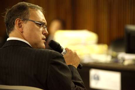 O delegado Alcides Andrade depõe no julgamento dos PMs <p>O delegado Alcides Andrade depõe no julgamento dos PMs</p>