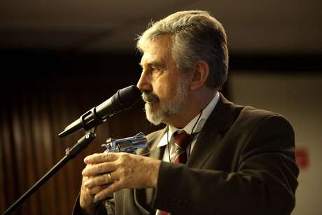 O legista Daniel Muñoz depõe no julgamento dos PMs acusados de envolvimento no crime <p>O legista Daniel Muñoz depõe no julgamento dos PMs acusados de envolvimento no crime</p>