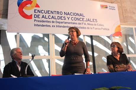 Mónica Xavier foi senadora pelo Partido Socialista <p>Mónica Xavier foi senadora pelo Partido Socialista</p>