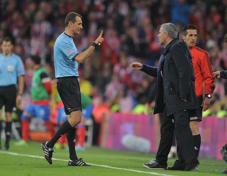 Mourinho foi expulso na final da Copa do Rei da Espanha, vencida na prorrogação pelo Atlético de Madrid na última sexta-feira <p>Mourinho foi expulso na final da Copa do Rei da Espanha, vencida na prorrogação pelo Atlético de Madrid na última sexta-feira</p>