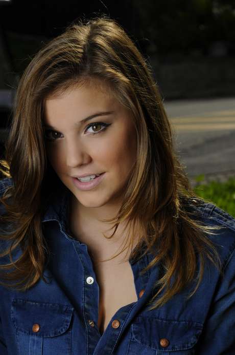 Conhecida por pap&eacute;is de "boazinha", Alice Wegmann quer diversificar o curr&iacute;culo