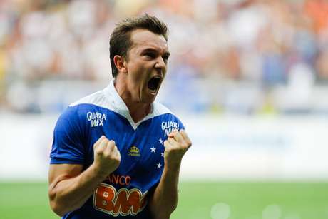 Dagoberto não vai com Cruzeiro para intertemporada nos EUA <p>Dagoberto não vai com Cruzeiro para intertemporada nos EUA</p>