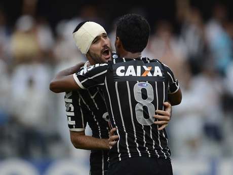 Danilo marcou o gol do Corinthians que assegurou a vitória no placar agregado por 3 a 2 <p>Danilo marcou o gol do Corinthians que assegurou a vitória no placar agregado por 3 a 2</p>