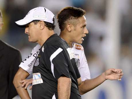 Muricy tem a missão de comandar equipe sem Neymar <p>Muricy tem a missão de comandar equipe sem Neymar</p>